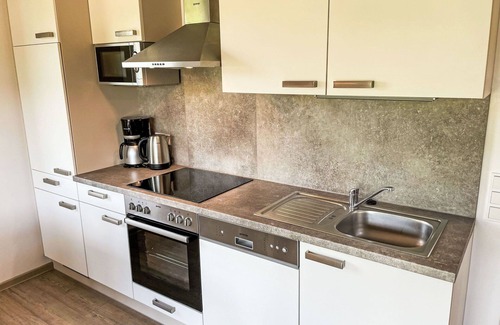 Hechthausen House | Nice apartment in villa for 8 people with WIFI, pool, TV, terrace and pets allowed