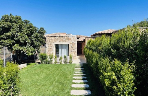 Puntaldia House | Nice apartment in villa for 8 guests with A/C, pool, TV and terrace
