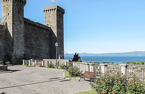 Bolsena Villa | Nice apartment in villa for 4 people with pool, WIFI, TV, patio, pets allowed and parking