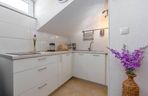 Kosljun Apartment | Nice apartment in Kosljun with WiFi