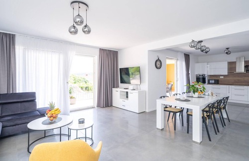 Molunat Apartment | Nice apartment in Molunat with WiFi