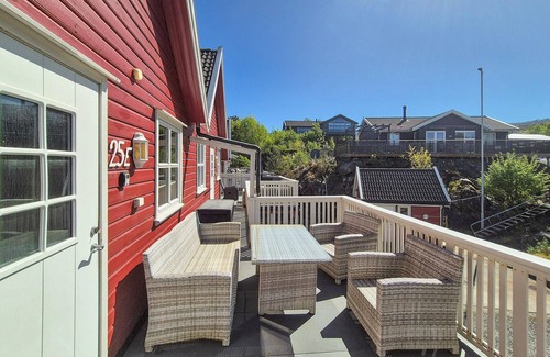 Sveio Apartment | Nice apartment in Auklandshamn