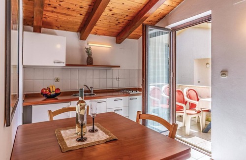 Kukci Apartment | Nice apartment in Porec with WiFi