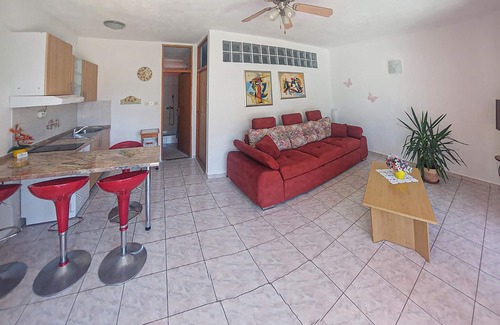 Stara Baska Apartment | Nice apartment in Stara Baska with WiFi