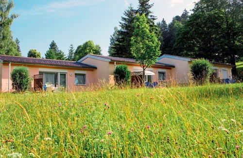 Maierhofen House | Nice apartment in villa for 6 guests with pool, TV and terrace