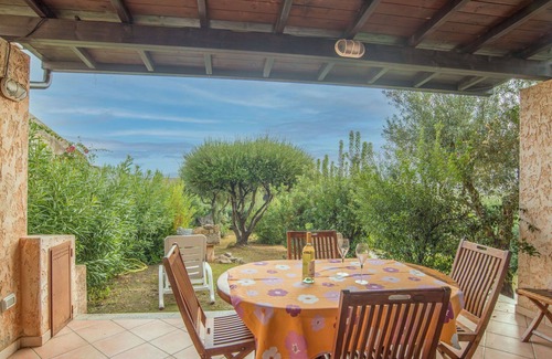 Sant'Elmo House | Nice apartment in villa for 4 guests with A/C, TV, terrace and pets allowed