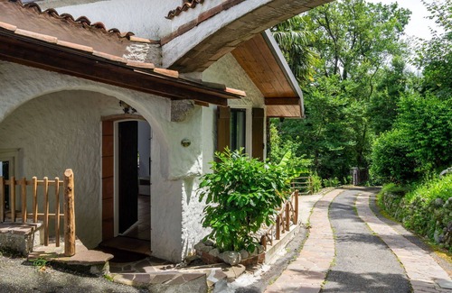 Arolo House | Nice apartment in villa for 6 people with TV, terrace and pets allowed