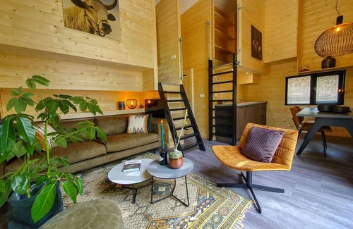 Belfeld House | Nice apartment in villa for 4 people with WIFI, pool, TV and terrace