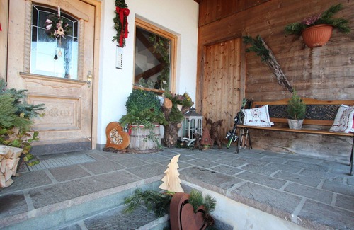 Kapfing Villa | Nice apartment in villa for 7 guests with WIFI, TV, terrace, pets allowed and panoramic view
