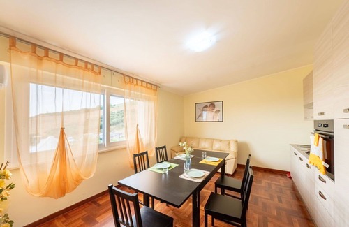 Citta Sant'Angelo Villa | Nice apartment in villa with WIFI, A/C, pool, TV, patio, pets allowed and panoramic view