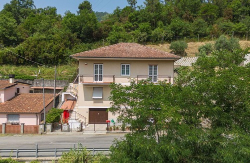 Casarza Ligure Apartment | Nice apartment for 6 guests with WIFI, private pool, A/C, TV and terrace
