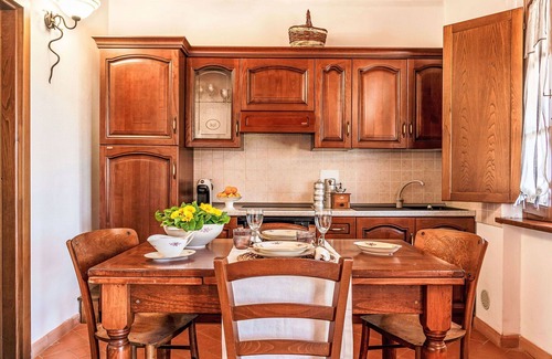 La Pesta House | Nice apartment in villa for 4 people with WIFI, A/C, TV, terrace and pets allowed