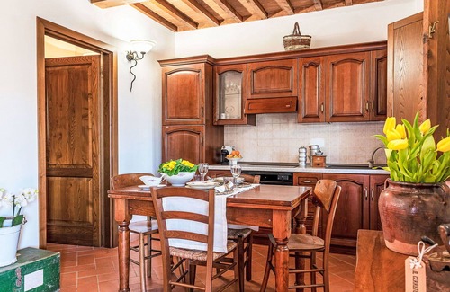 La Pesta House | Nice apartment in villa for 4 people with WIFI, A/C, TV, terrace and pets allowed