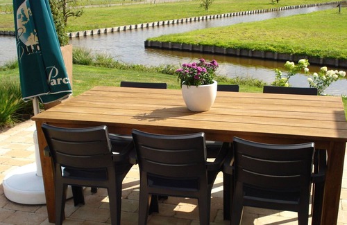 West-Graftdijk House | Nice apartment in villa for 6 guests with WIFI, TV, terrace and parking