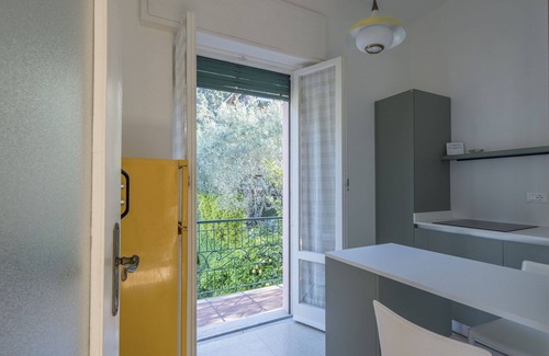 Poggio Favaro-San Bernardo Apartment | Nice apartment with WIFI, TV, terrace, pets allowed and panoramic view, close to Genoa