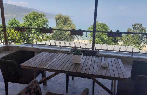 Pogradec Apartment | Nice apartment with terrace and like view .