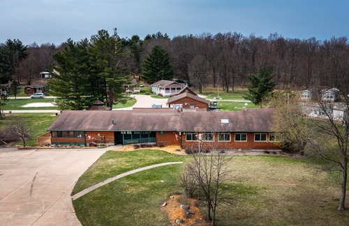 Neillsville RV Rental | Nice camp site located on the Riviera Resort
