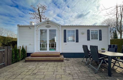 Tzummarum Ski Chalet | Nice chalet near the Wadden Sea