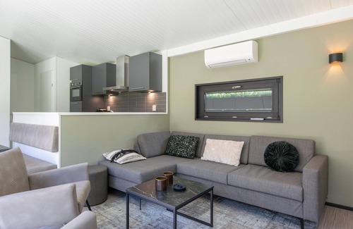 Municipality of Geldrop-Mierlo Ski Chalet | Nice chalet with air conditioning, in a holiday park at 12 km. from Eindhoven