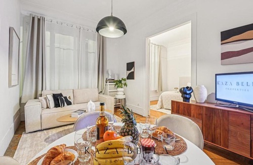 17th Arrondissement Batignolles-Monceau Apartment | Nice flat in Neuilly sur Seine