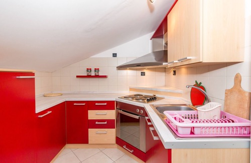 Cres Apartment | Nice harbor view in Cres