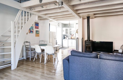 Chateau-d'Olonne Ski Chalet | Nice holiday home in La Pironnière near the wild coast