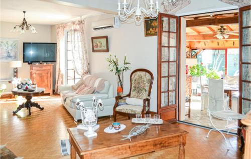 Les Eyzies House | Nice Home In Bergerac With Wifi