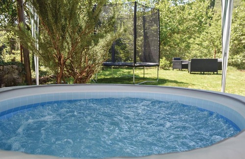 Blato na Cetini House | Nice home in Blato na Cetini
