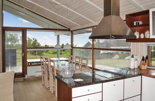Øer Strand House | Nice home in Ebeltoft with sauna