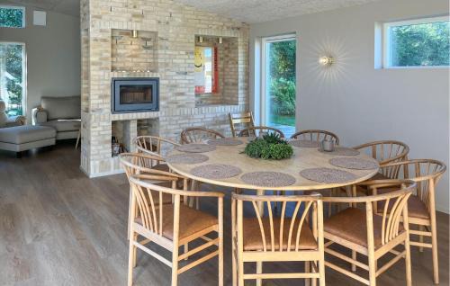 Nørre Hurup House | Nice Home In Hadsund With Sauna