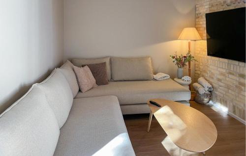 Nørre Hurup House | Nice Home In Hadsund With Sauna