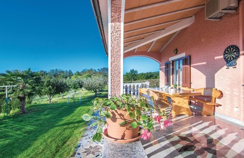Skropeti House | Nice home in Livaki with kitchen