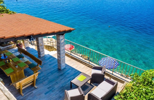 Slano House | Nice home in Slano with house sea view