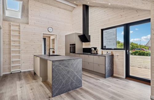 Skaven Strand House | Nice home in Tarm with WiFi