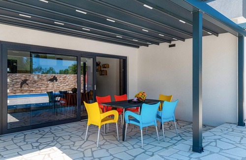 Drnis House | Nice home in Trbounje with WiFi