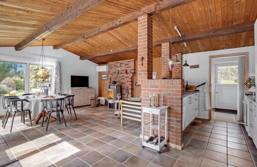 Bøtø By House | Nice home in Væggerløse with WiFi