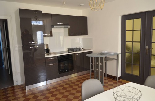 Pargny-les-Reims Cottage | Nice house with small garden 7 minutes from Reims