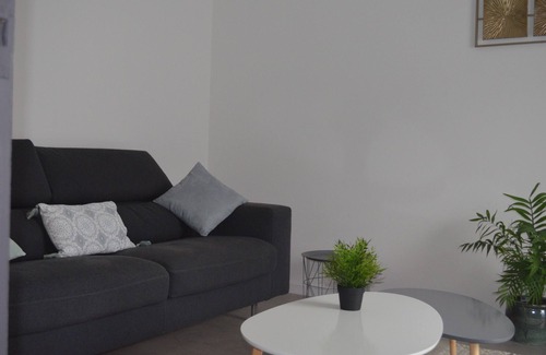 Pargny-les-Reims Cottage | Nice house with small garden 7 minutes from Reims