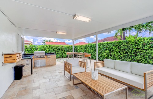 Richmond West House | nice house with private pool in southwest Miami