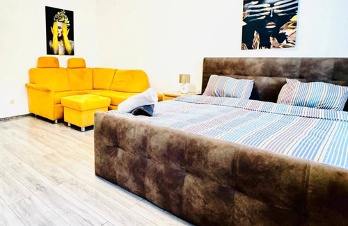 Grinzing Apartment | Nice Room in a Shared Apt, 10Min to FAC Platz