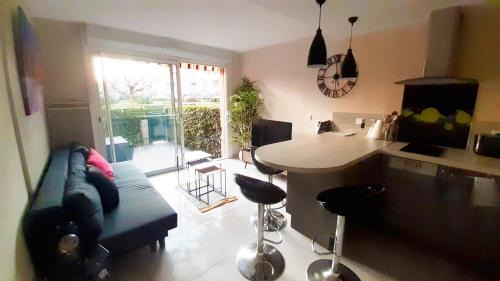 Palavas-les-Flots Apartment | Nid douillet F2, clim, jardin, piscine, parking, plage 200 m Palavas