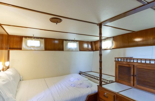 Porto Boat Rental | Night on board Classic Wooden Boat