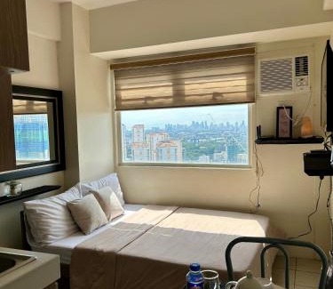 Highway Hills Apartment | NIJECRIFIL Condotel