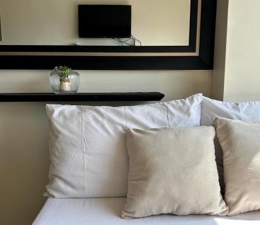 Highway Hills Apartment | NIJECRIFIL Condotel