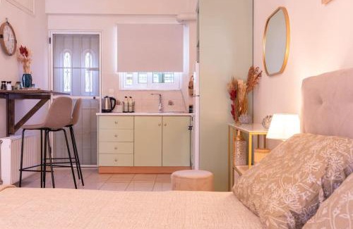 Kalamata Apartment | Nikita's Studio