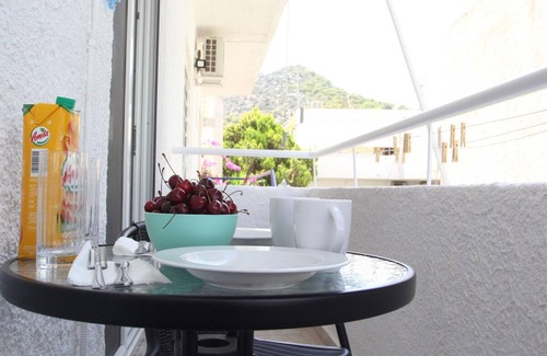 Agia Marina Apartment | Nikolas & Marios by Frangki