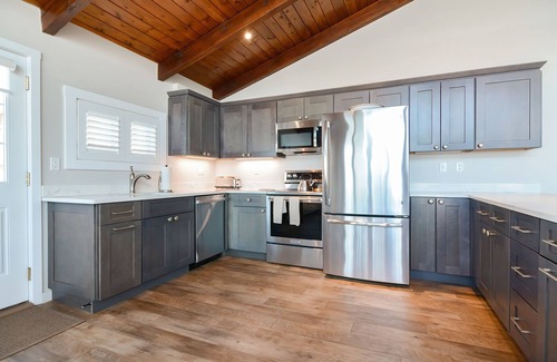Gloucester House | Niles Beach House - Beach & Boston Skyline Views