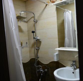 Avlabari Hotel | Nino's Hotel On Tsamebuli