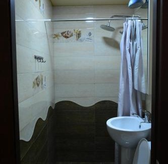 Avlabari Hotel | Nino's Hotel On Tsamebuli