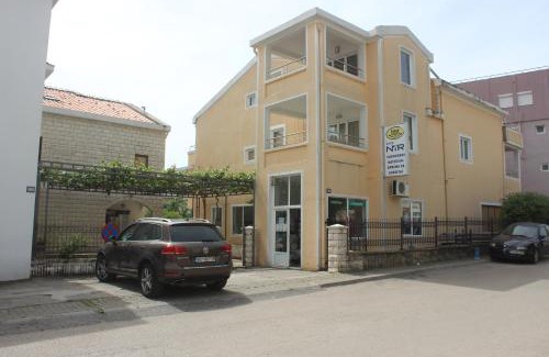 Velji Vinogradi House | Nir Apartments Budva